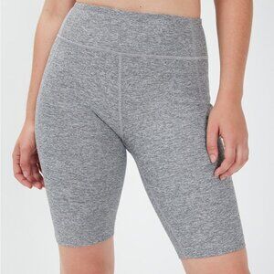 Outdoor Voices 10 Inch Warm Up Short Ash Grey / Gray Womens Size Medium Yoga 10"